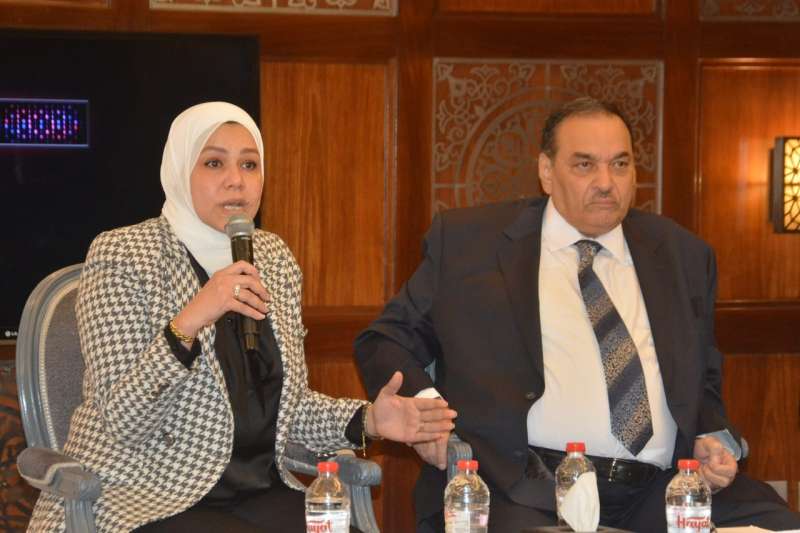 رشا عبدالعال رئيس مصلحة الجمارك المصرية 