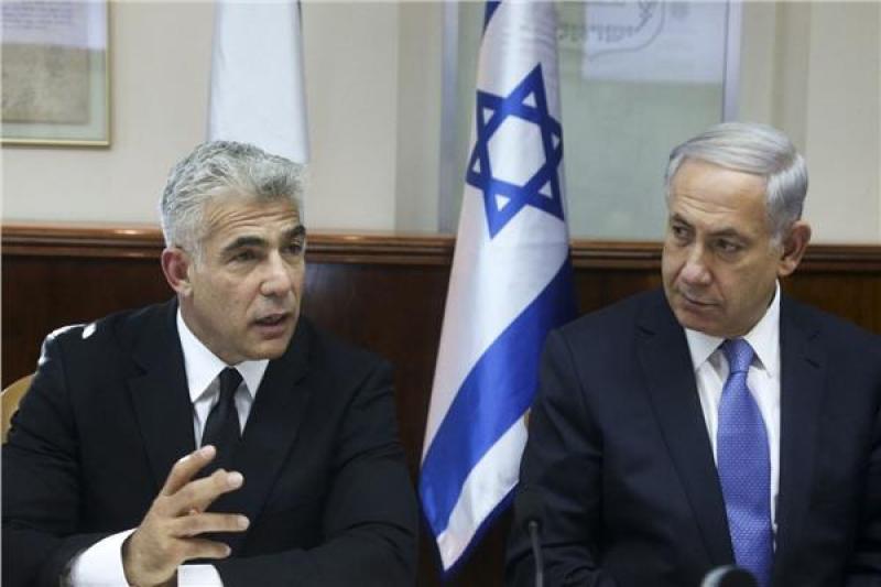 رئيس الوزراء الإسرائيلي مع زعيم المعارضة الإسرائيلية