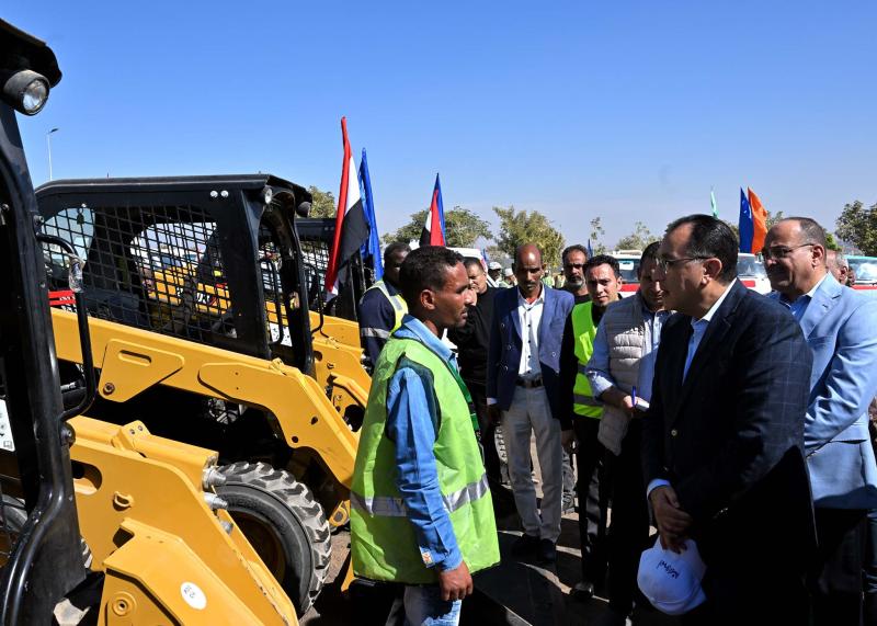تفاصيل زيارة رئيس الوزراء لمحافظة أسوان وتفقده بعض المشروعات التنموية