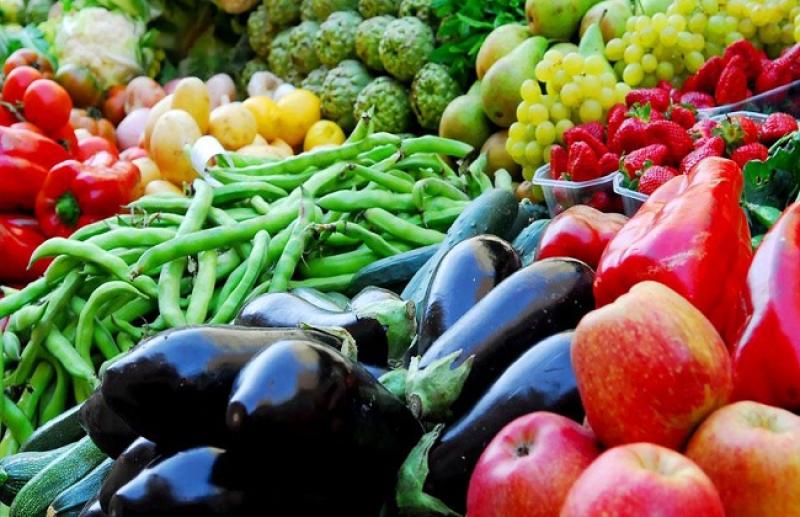 ارتفاع طفيف.. أسعار الخضراوات والفاكهة اليوم بسوق العبور