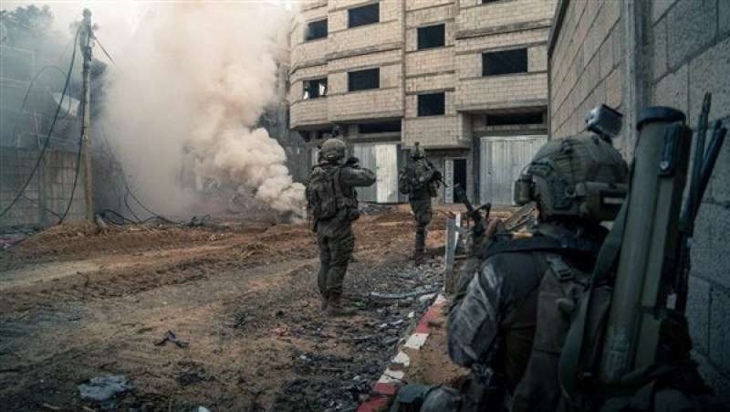 عاجل ..مستشفى إسرائيلي يستقبل 14 جنديًا خلال اليوم جراء المعارك في غزة