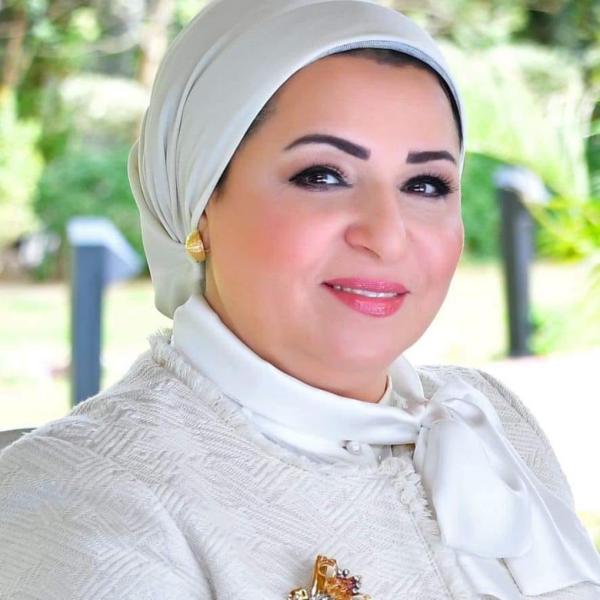 السيدة الأولى تهنىء الشعب المصري باحتفالات عيد الشرطة