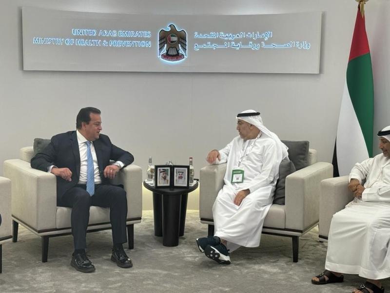 وزير الصحة يبحث مع نظيره الإماراتي التعاون في مجال الجينوم وصناعات الأدوية