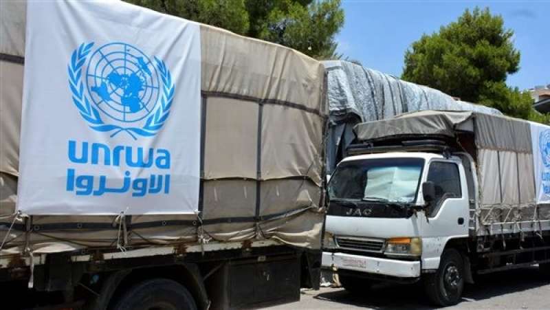 عاجل .. إسرائيل تهاجم شاحنة لـ الأونروا  في طريقها إلى شمال قطاع غزة