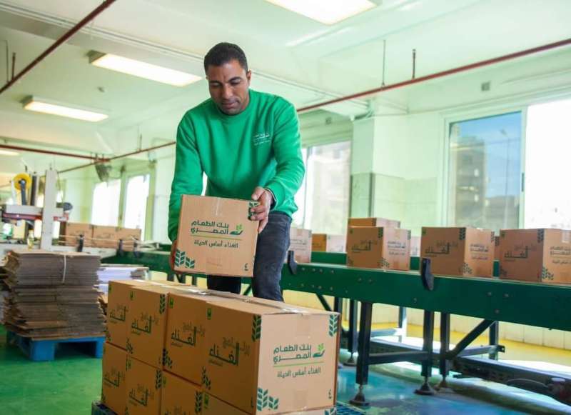 بنك الطعام المصري يطلق قافلة المساعدات الرابعة لاغاثة الفلسطينيين فى غزة