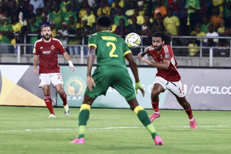 بديل ياسر إبراهيم في مباراة الأهلي ضد يانج أفريكانز بدوري الأبطال