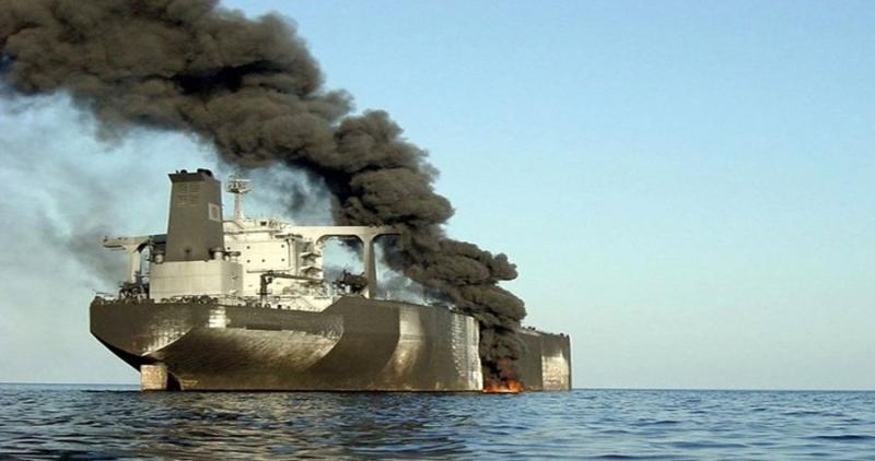 الحوثيون يستهدفون سفينة نفطية بريطانية في البحر الأحمر