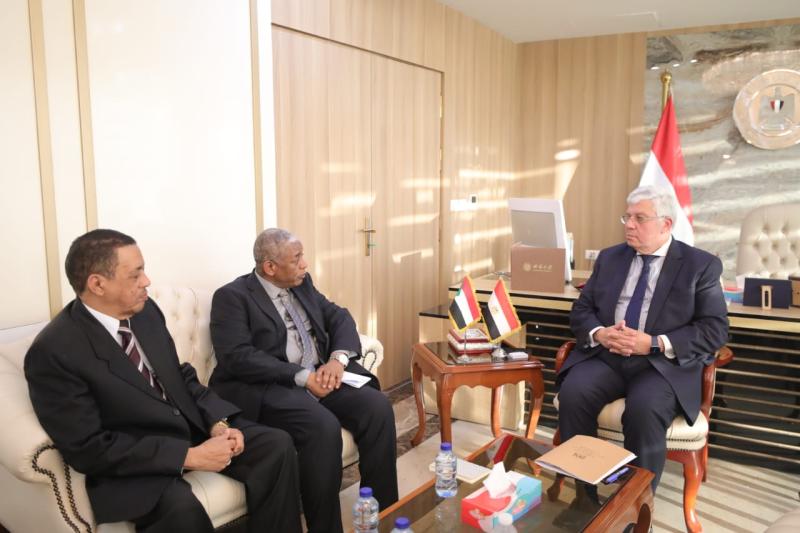 وزير التعليم العالي: نوفر كافة الدعم للطلاب السودانيين بالجامعات المصرية