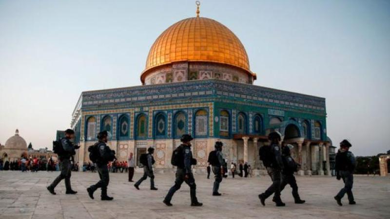 صلاة التراويح في القدس تكشف الوجه القبيح لـ نتنياهو 