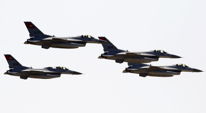 القوات الجوية المصرية فوق غزة رغم أنف الاحتلال.. فيديو وصور