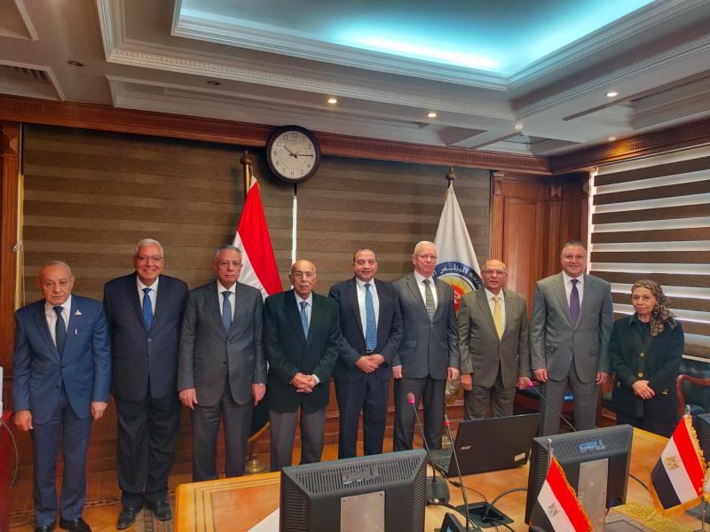 لجنة ترشيح رؤساء الجامعات تقابل 11 مرشحاً لرئاسة جامعة بورسعيد