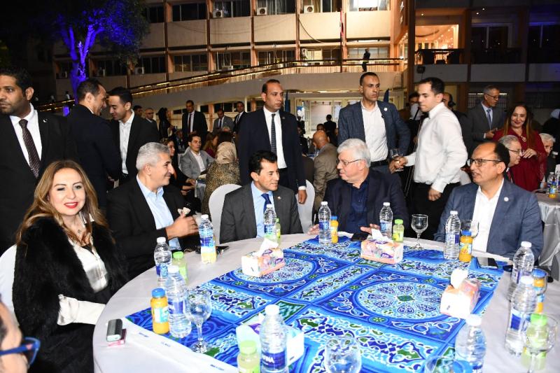 وزيرا التعليم العالي والشباب والرياضة يشهدان احتفالية رمضانية بجامعة حلوان (صور)