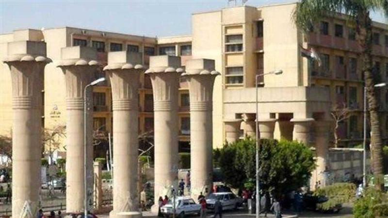 التعليم  المدمج في جامعة عين شمس 