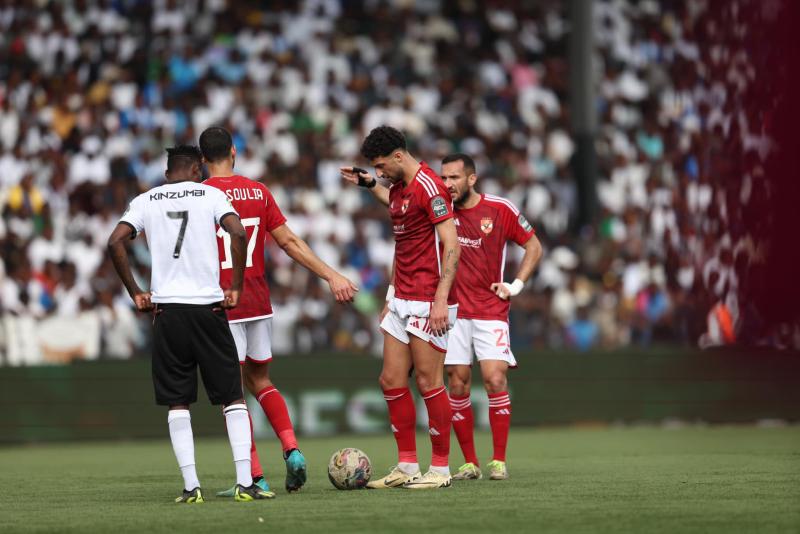 الأهلي يرتدي «الأحمر» أمام مازيمبي في مباراة الحسم بدوري الأبطال