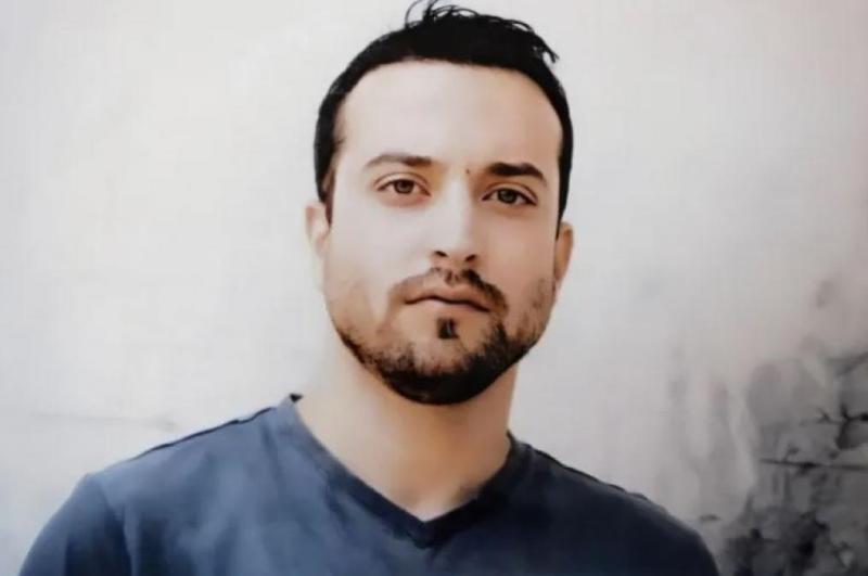 ‎باسم خندقجي.. قصة الأسير الفلسطيني الذي فاز بالجائزة العالمية للرواية العربية