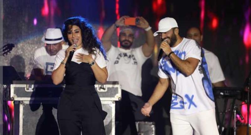 أيتن عامر تخطف الأنظار من تامر حسني في حفله الغنائي الأخير