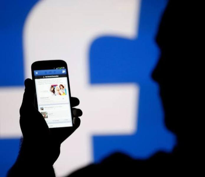 خطوات منع فيسبوك من التحكم في نشر الصور والفيديوهات