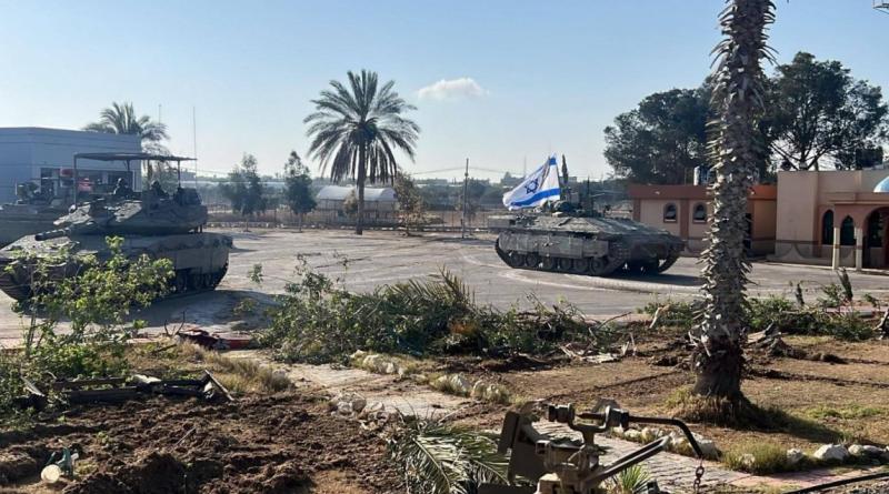 لحظات مرعبة.. تفاصيل اقتحام الدبابات الإسرائيلية لـ معبر رفح الفلسطيني