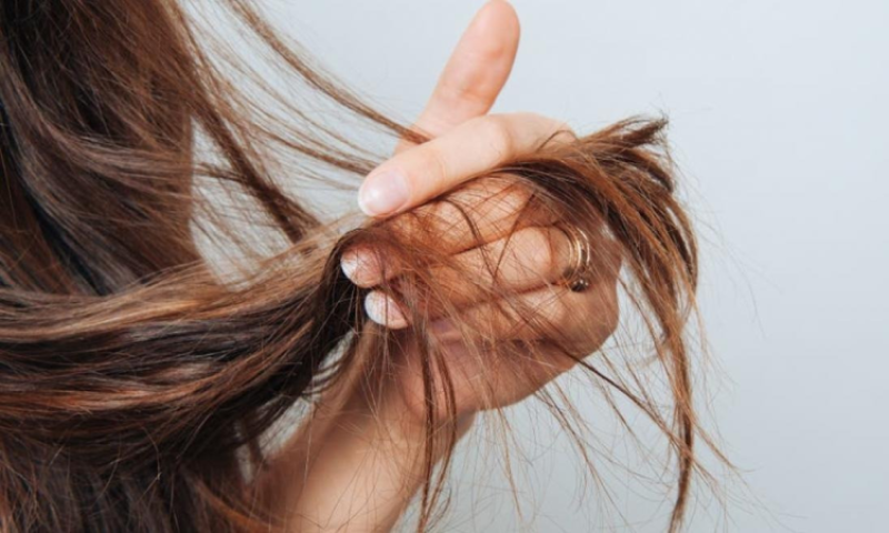 5 وصفات طبيعية تضمن لك حماية الشعر من الحر والرطوبة في الصيف
