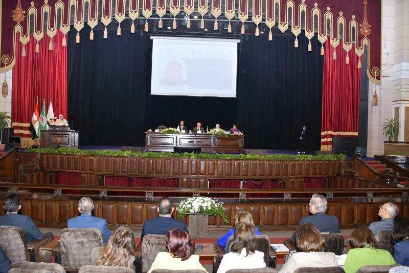 افتتاح فعاليات مؤتمر «صنع السياسات الاقتصادية فى وقت تزايد المخاطر وعدم اليقين» بجامعة القاهرة
