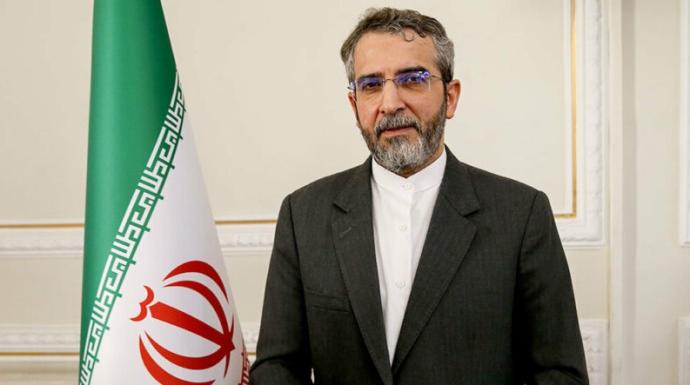 من هو علي باقري الذي تولى مهام وزير الخارجية الإيراني؟
