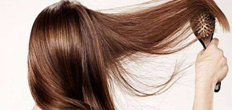 5 زيوت طبيعية فعالة لترطيب الشعر في الصيف