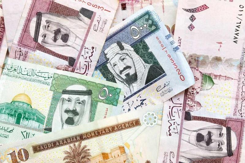 سعر صرف الريال السعودي الآن في البنوك والسوق السوداء