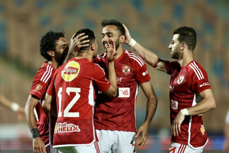 الدوري المصري.. الأهلي يتقدم علي فاركو 2-1 في الشوط الأول بثنائية إمام عاشور