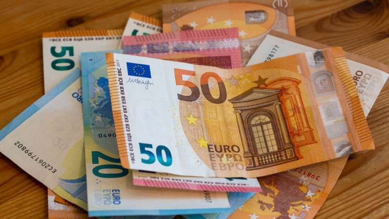 سعر اليورو اليوم الجمعة