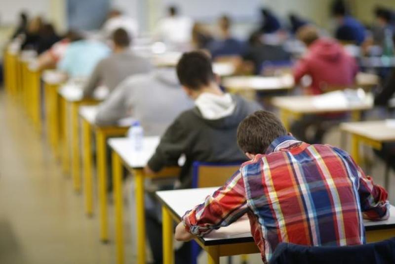 عقوبة طلاب الثانوية العامة 2024 المتورطين بالغش في امتحان الاقتصاد والإحصاء