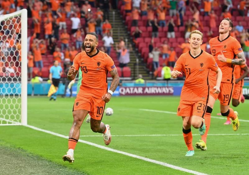 تشكيل هولندا الرسمي ضد تركيا في يورو 2024