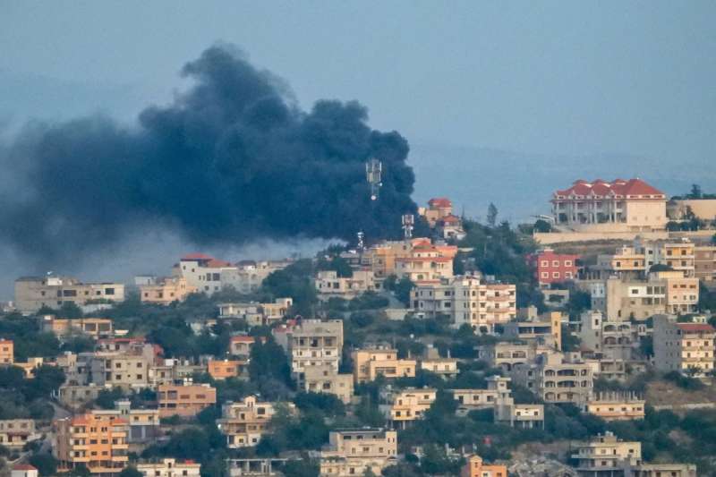 سقوط قتلي مدنيين.. تصاعد التوتر بين حزب الله وإسرائيل جنوب لبنان