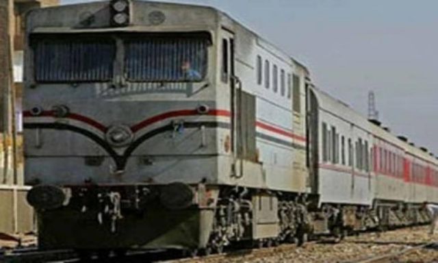 رئيس هيئة السكك الحديدية يقوم بجولة مفاجئة لمحطة مصر