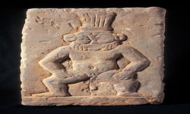 بالصور .. ماذا تعرف عن الإله بس ”إله المسخرة” عند المصريين القدماء
