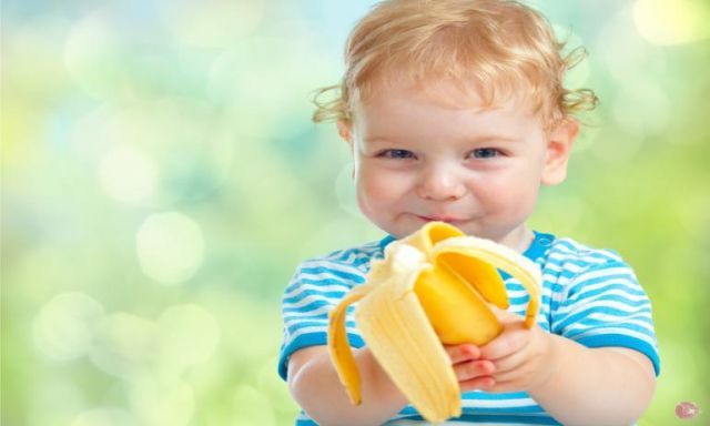 لهذه الأسباب أحرصى على تناول طفلك لفاكهة الموز