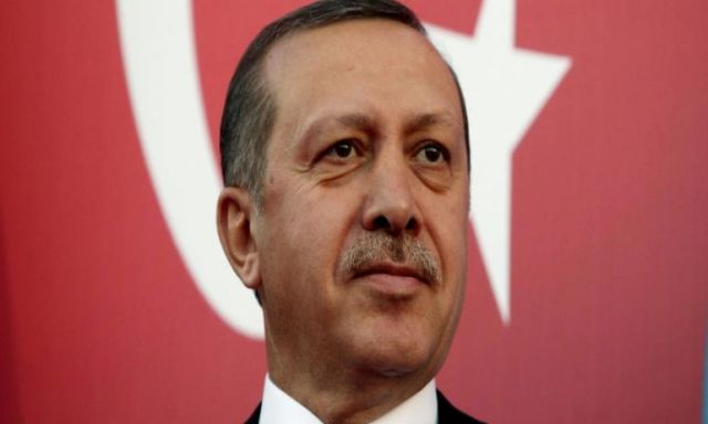 فرق اردوغان المسلحة تهاجم مقر صحيفة تركية معارضة