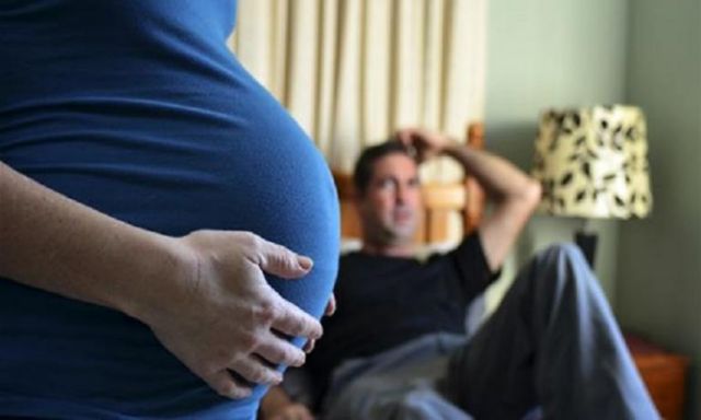 كيف يدعم الزوج زوجته الحامل لأول مرة؟