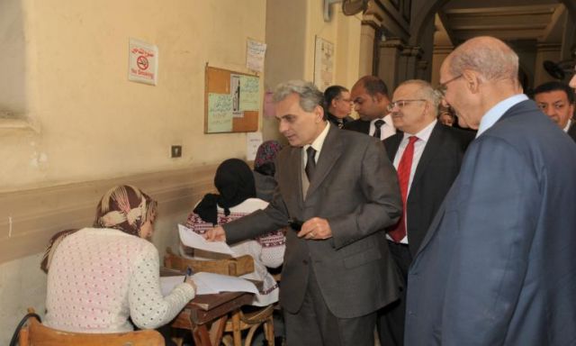 بالصور .. رئيس جامعة القاهرة يتفقد سيرالإمتحانات بعدد من كليات الحرم الجامعي