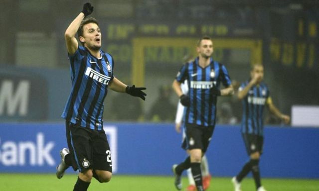 إنتر ميلان يفوز علي نابولي بثنائية ويصعد إلى قبل نهائي كأس إيطاليا
