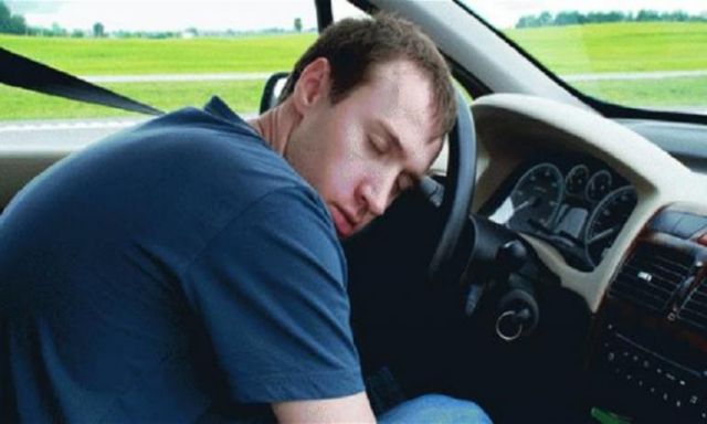 الكابوتشينو والنعناع.. أحدث ابتكارات السيارات لإفاقة قائد السيارة قبل أن ينام