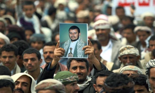 الحوثيون يتهمون عناصر الحرس الجمهوري بـ”الخيانة”