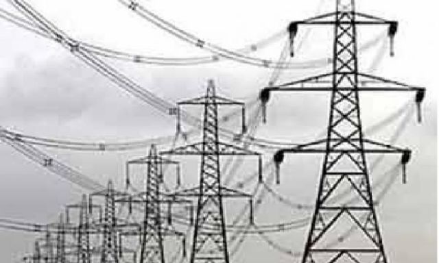 وزارة الكهرباء تنفى انقطاع التيار مساء أمس الخميس