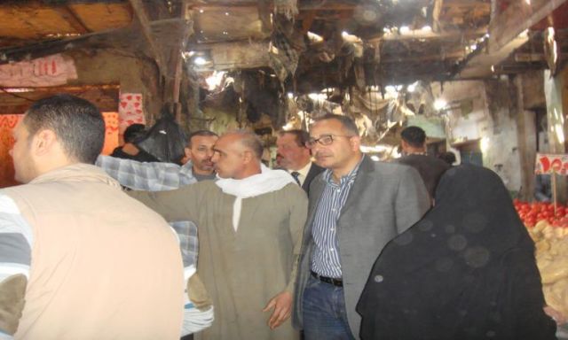 نائب وزير الاسكان  يتفقد سوق منشية ناصر لبحث مقترح تطويره