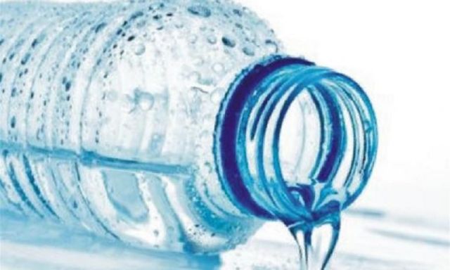 شرب كميات أكبر من المياه يخفض السعرات الحرارية 