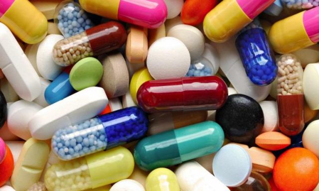 شعبة الأدوية تناقش تأثير إرتفاع سعر صرف الدولار على توفير الدواء بالسوق المصرية