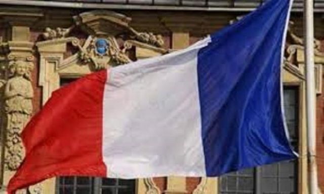 الحكومة الفرنسية تلتقي معارضي قانون العمل اليوم