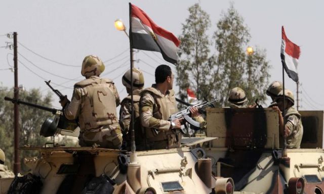 إعلامى :”بي بي سي” تستهدف تفكيك الجيش المصري وتحرض ضد التجنيد الإلزامي