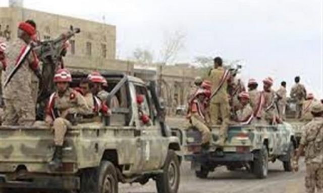 القوات الشرعية تجبر تنظيم القاعدة علي الانسحاب من المقرات الحكومية بحضر موت