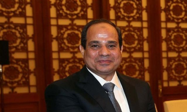 السيسي يهنئ المصريين بعيد تحرير سيناء
