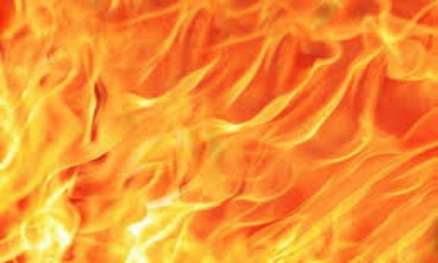 السيطرة على حريق مدرسة ببني سويف بعد التهام النيران لأوراق إجابات ”الترم الثاني”